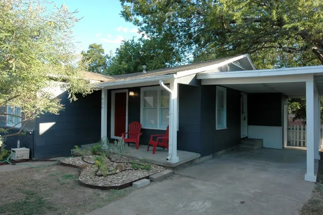 $2,195 | 409 West Croslin Street, Austin, TX 78752