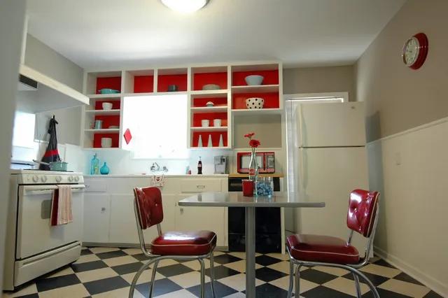 $2,195 | 409 West Croslin Street, Austin, TX 78752