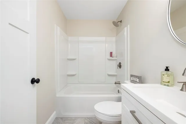 $450,000 | 2907 Post Road, Unit 2, Warwick, RI 02886