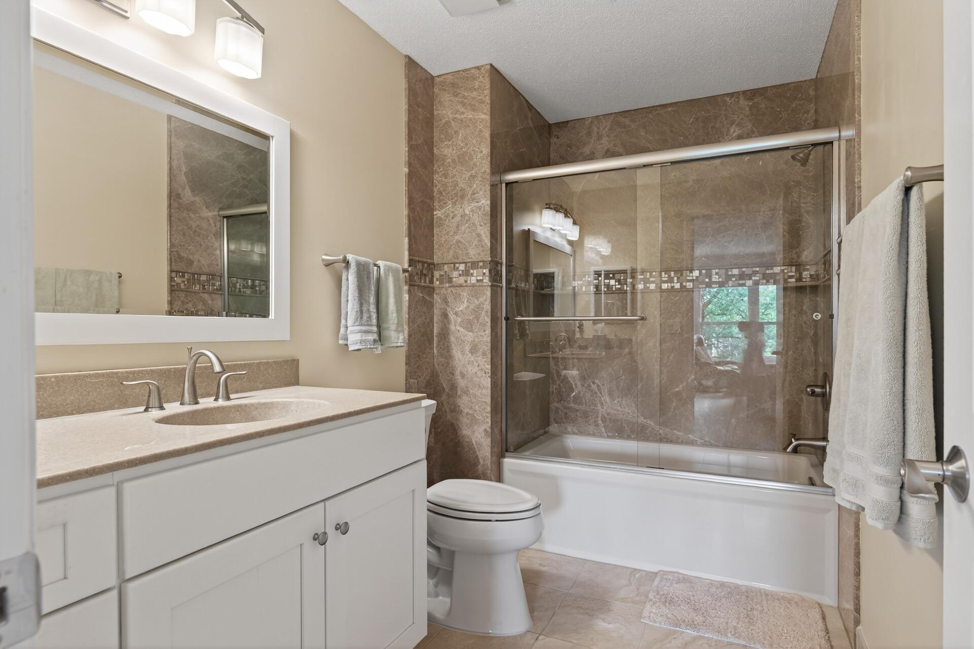 3020 St Albans Mill Road, Unit 303 Minnetonka, MN 55305 - Photo 17 of 43 Gallery Image 17
