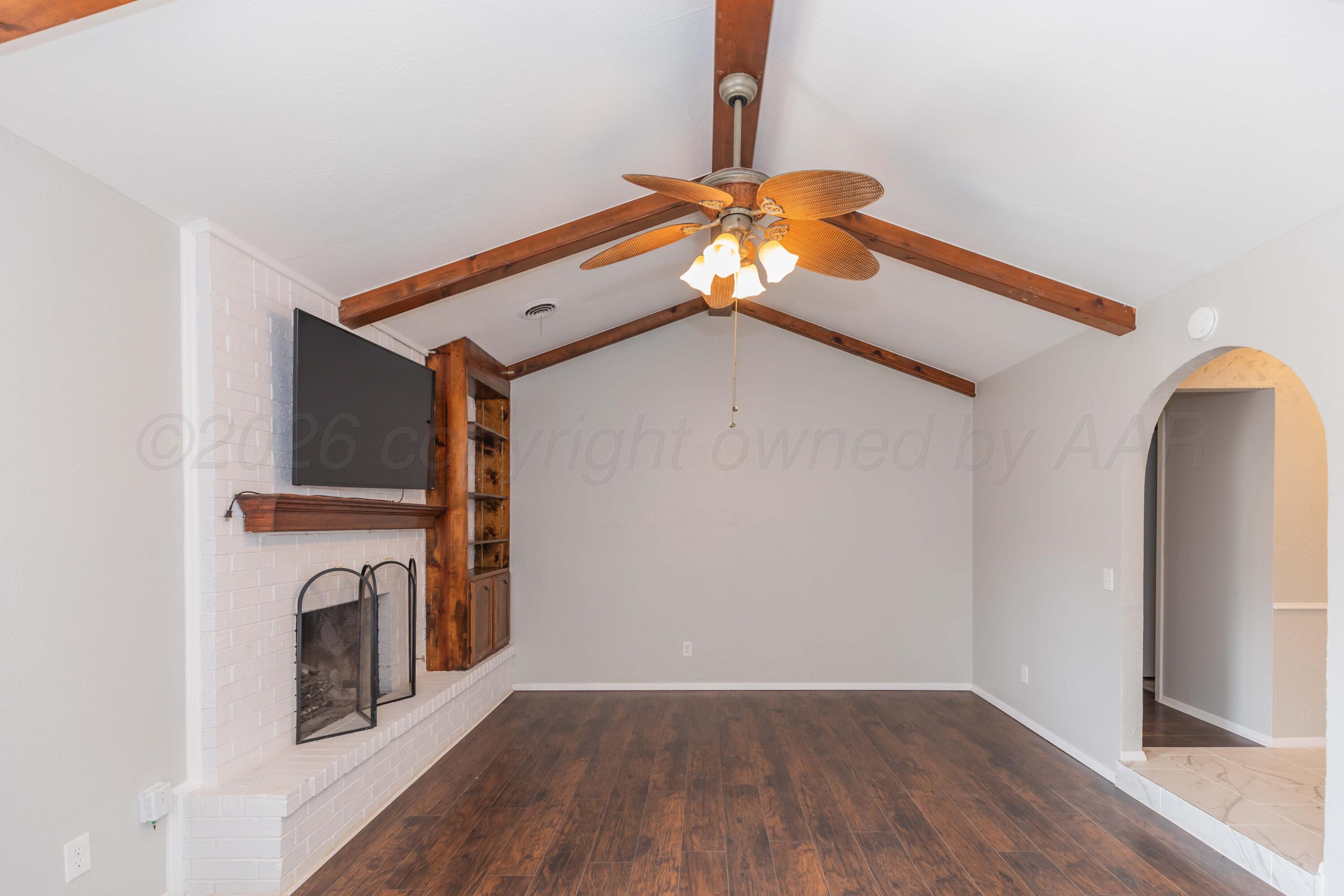 2710 Emory Drive Amarillo, TX 79110 - Photo 2 of 34 LIVING ROOM VIEW 2