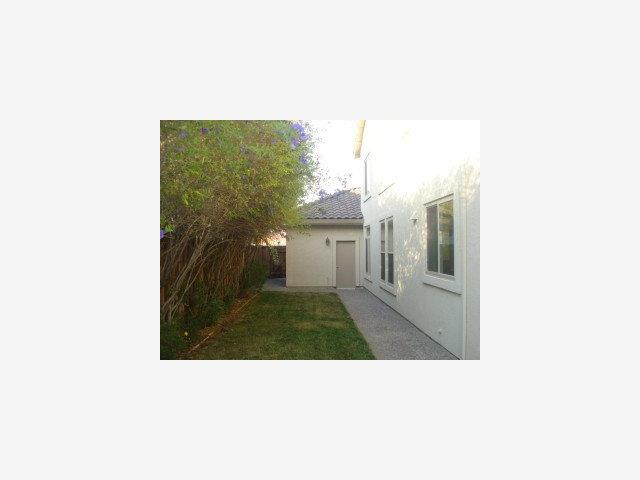 17724 Riverbend Road Salinas, CA 93908 - Photo 8 of 9 Gallery Image 8