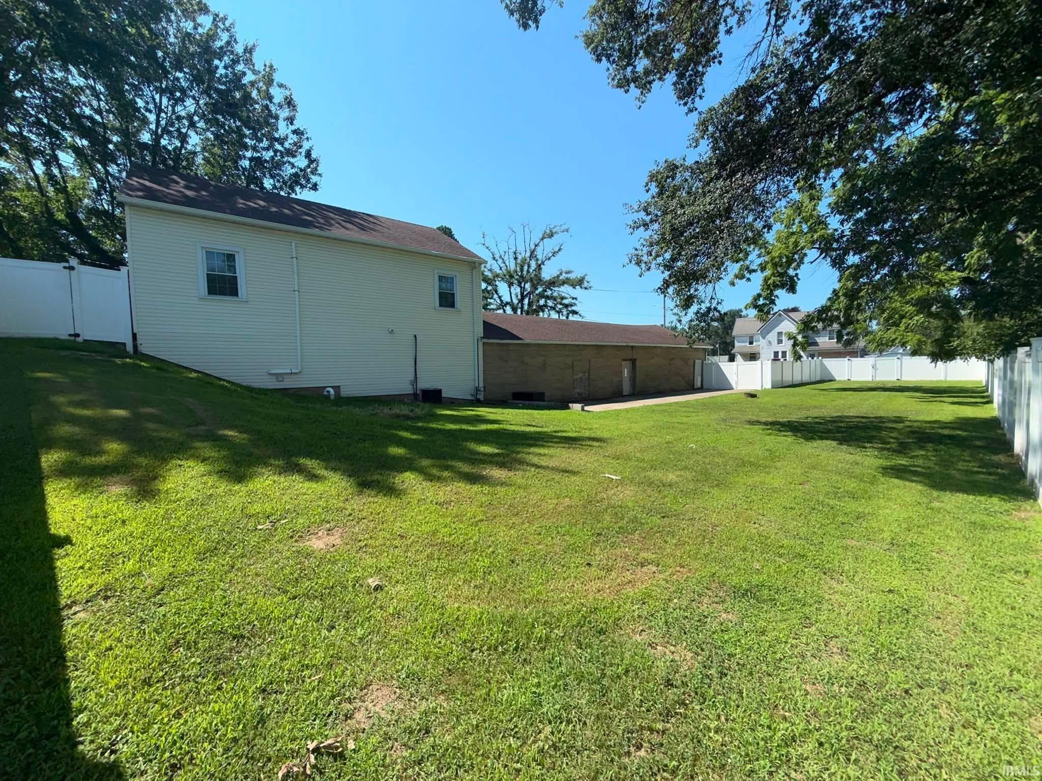 204 State Street Oaktown, IN 47561 - Photo 26 of 37