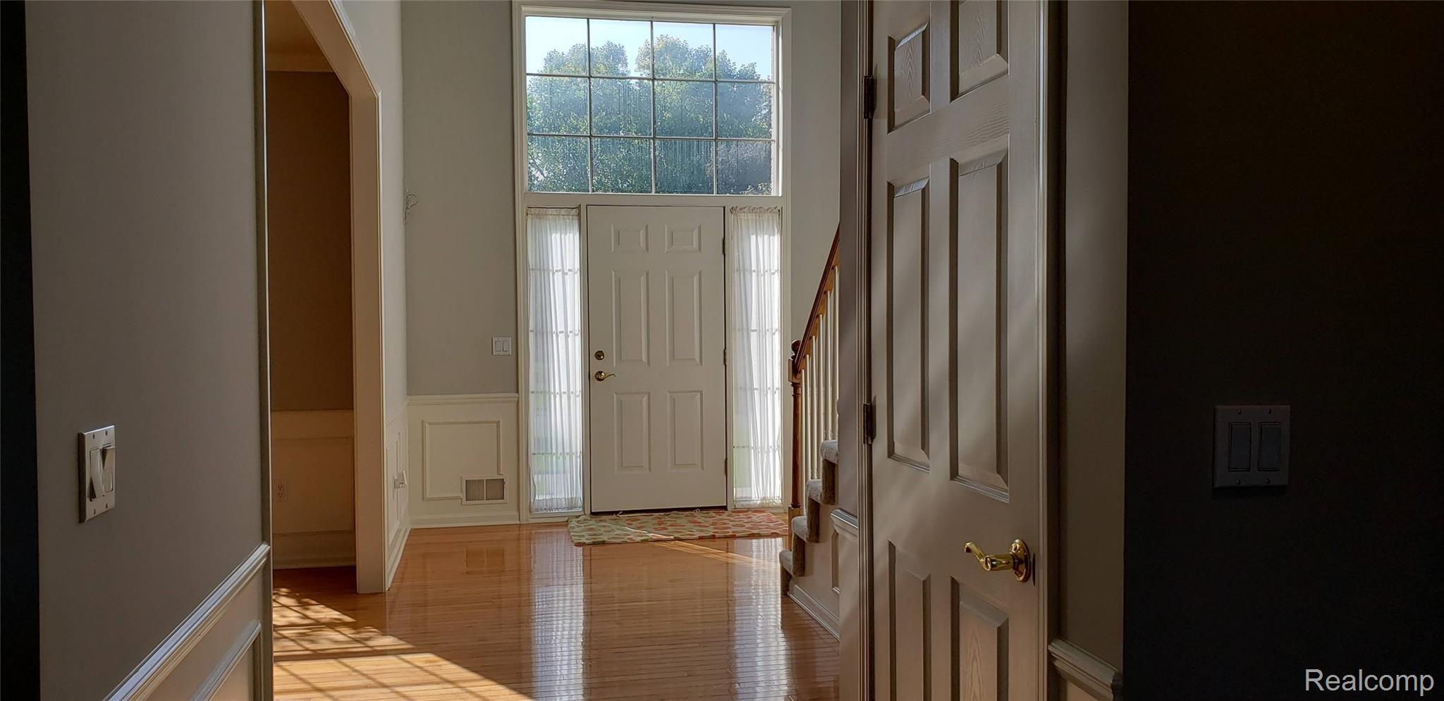 4599 Chatford Court Rochester, MI 48306 - Photo 31 of 46 20200921_163240.jpg