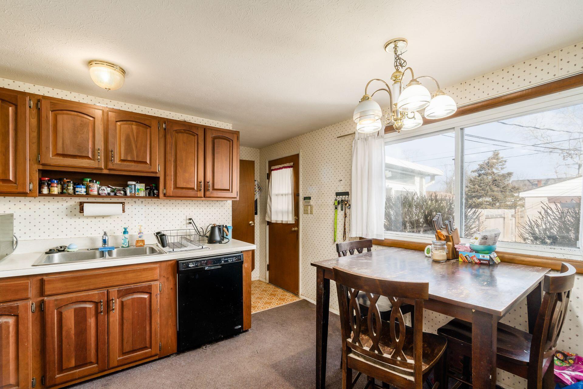3440 Binbrook Road North Columbus, OH 43227 - Photo 9 of 25 Kitchen