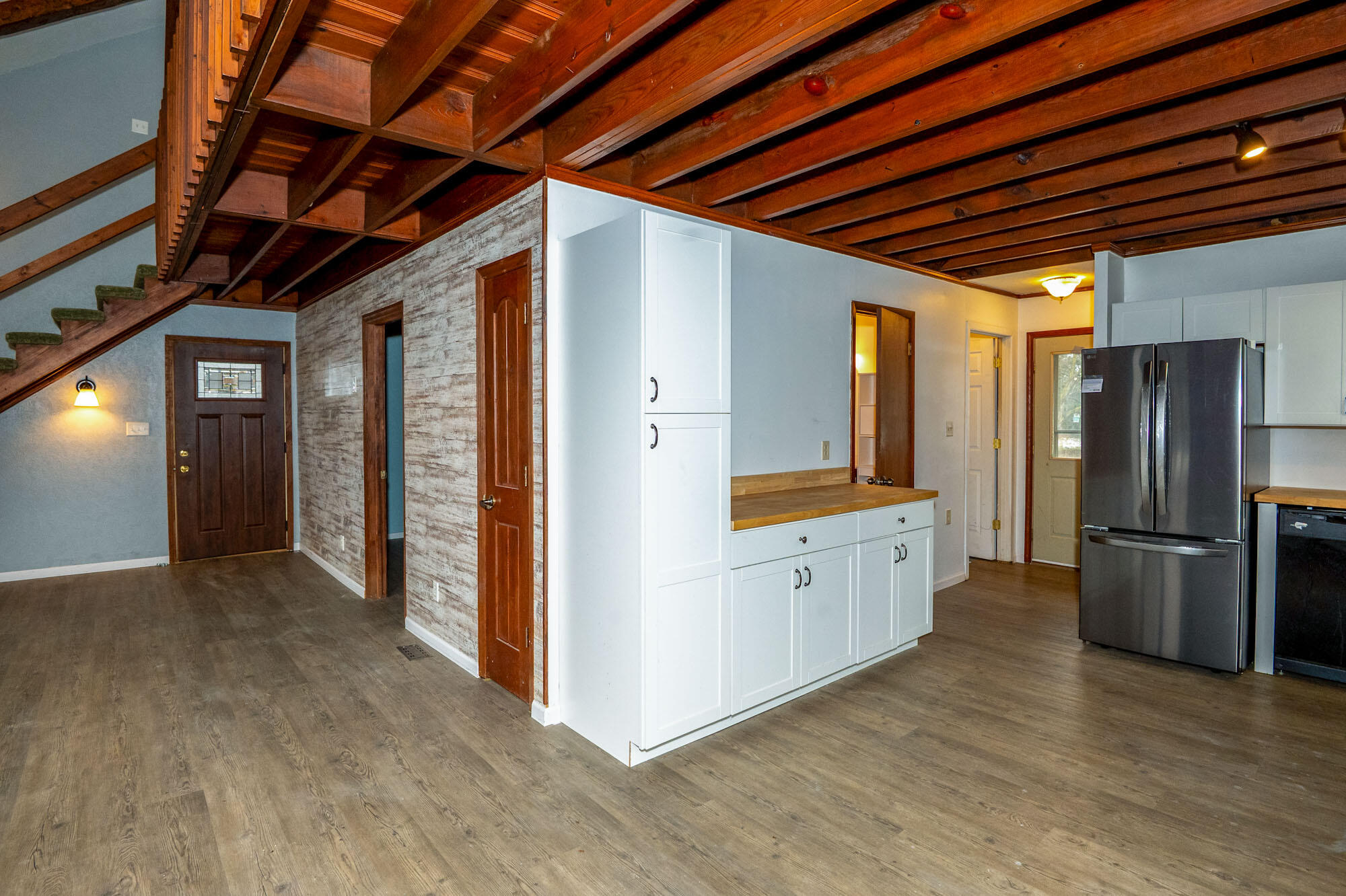 4995 Highway 12 Buchanan, MI 49107 - Photo 11 of 43 KITCHEN & ENTRY