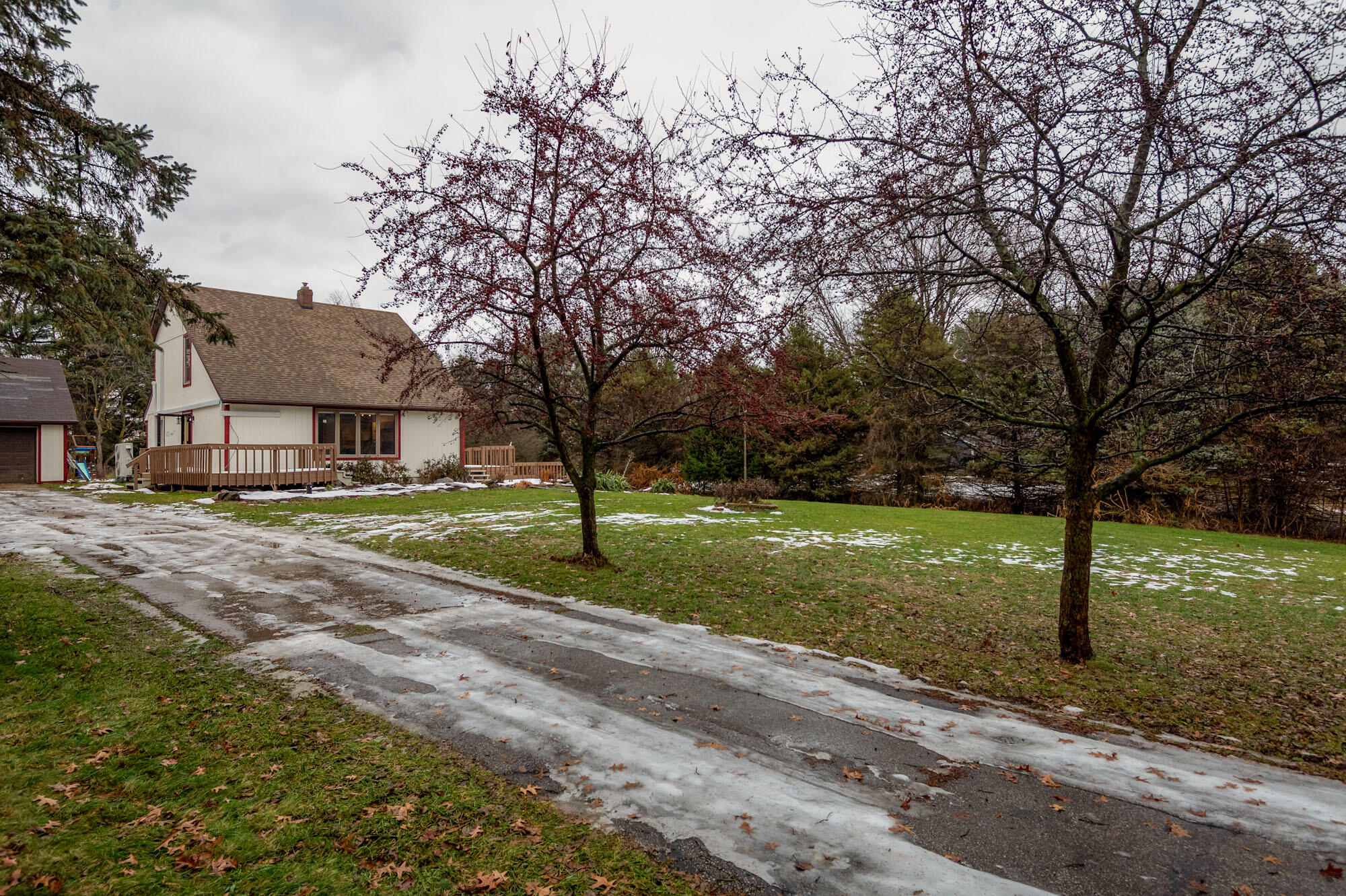 4995 Highway 12 Buchanan, MI 49107 - Photo 2 of 43 DRIVEWAY