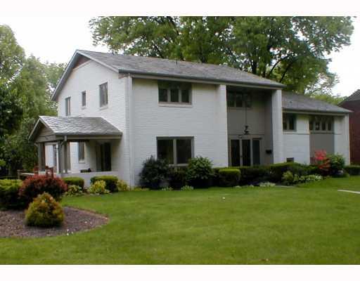 734 Pinoak Road Mt. Lebanon, PA 15243 - Photo 1 of 18 Exterior Front.