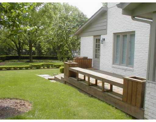 734 Pinoak Road Mt. Lebanon, PA 15243 - Photo 18 of 18 Patio/Deck.