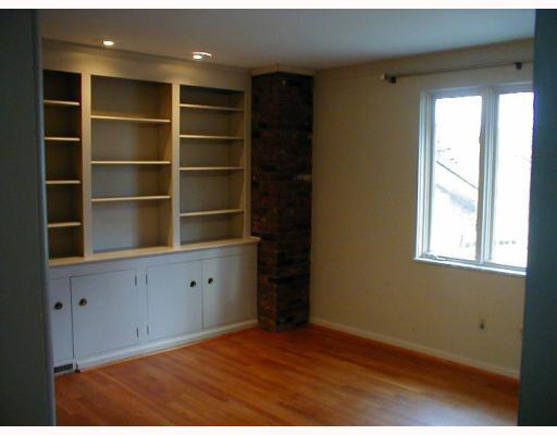 734 Pinoak Road Mt. Lebanon, PA 15243 - Photo 8 of 18 Studio/Study/Office.