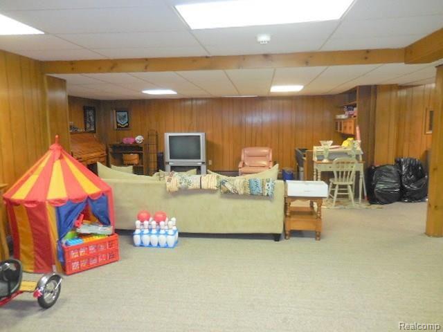 25551 Wykeshire Road Farmington Hills, MI 48336 - Photo 29 of 46