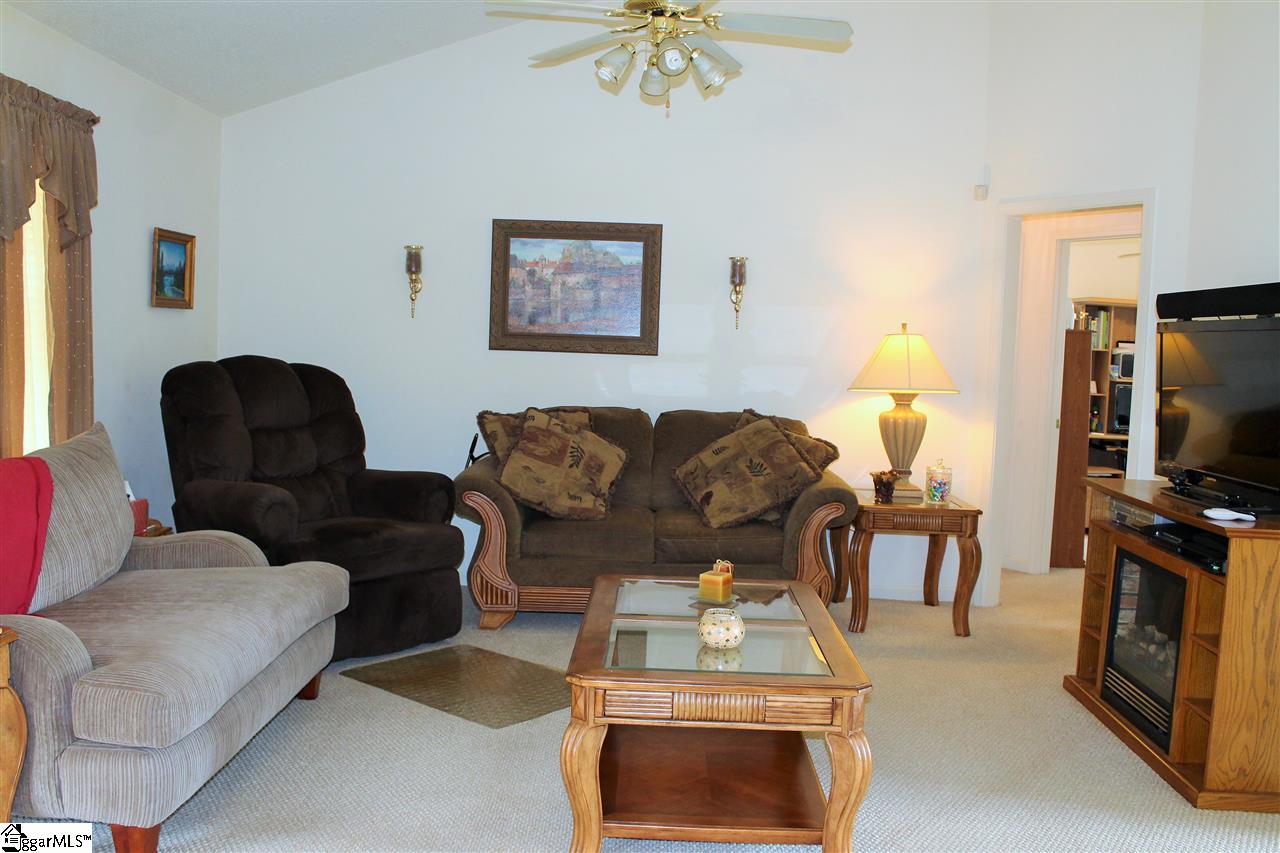 120 Maxton Way Pelzer, SC 29669 - Photo 5 of 28