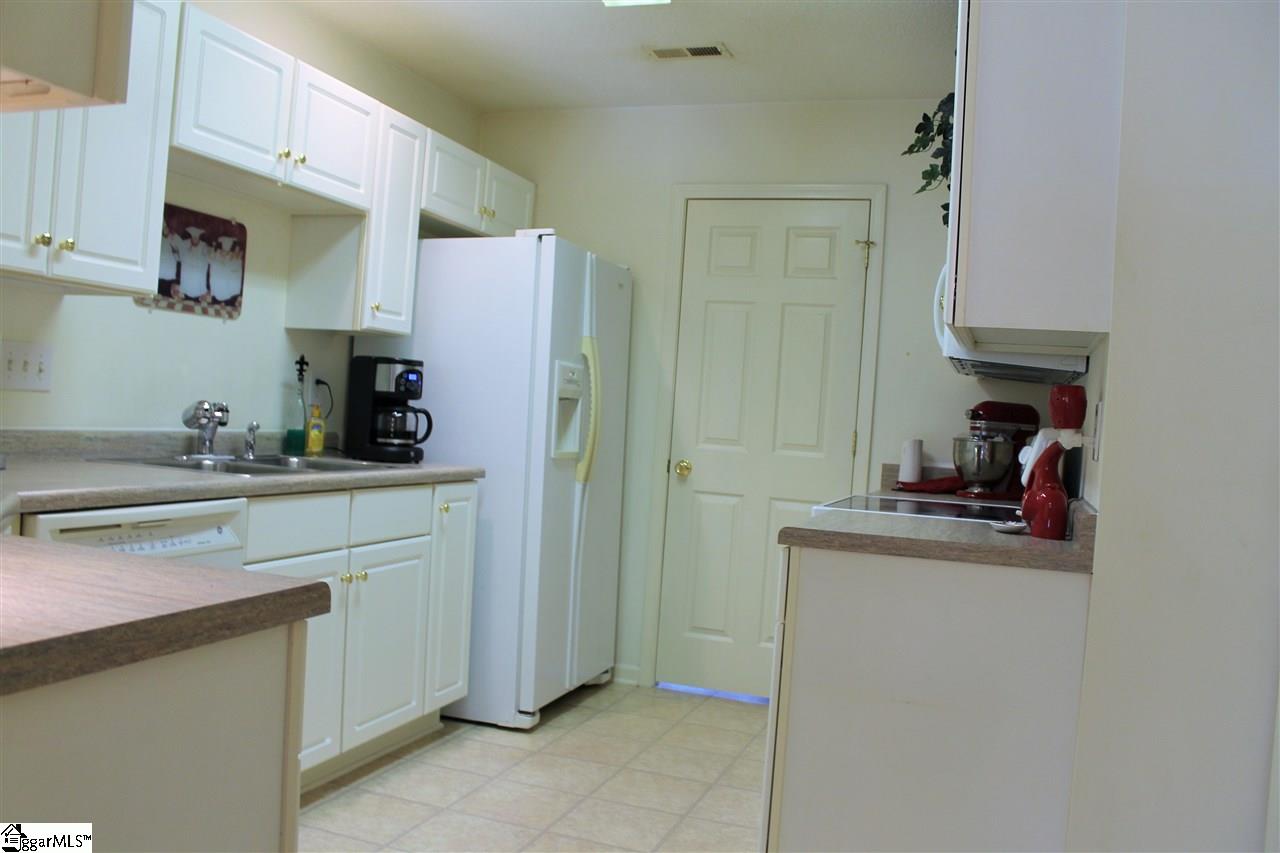 120 Maxton Way Pelzer, SC 29669 - Photo 10 of 28