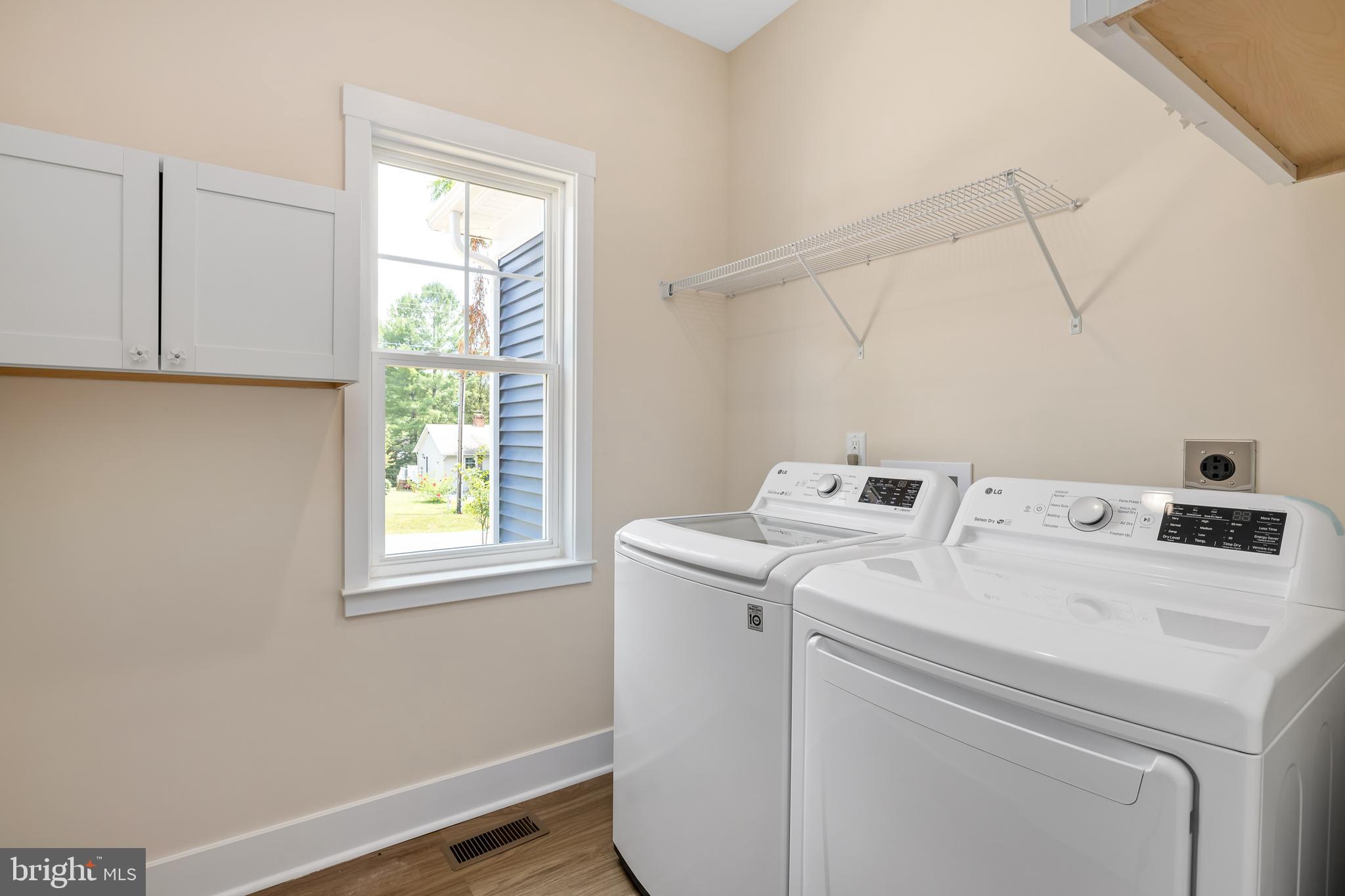 403 Harrison Circle Locust Grove, VA 22508 - Photo 5 of 48 Laundry room!