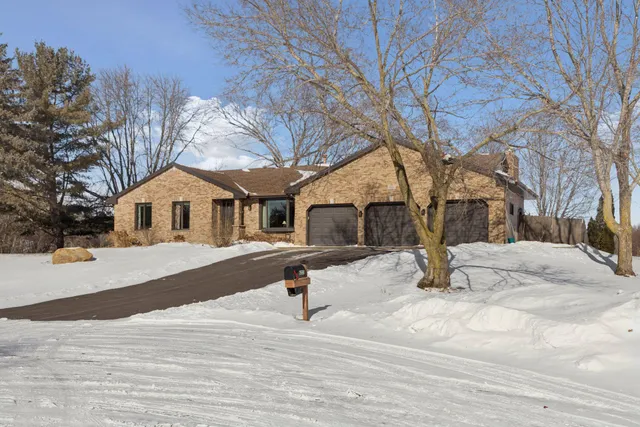 $650,000 | 6233 Kelvin Avenue North, Stillwater, MN 55082