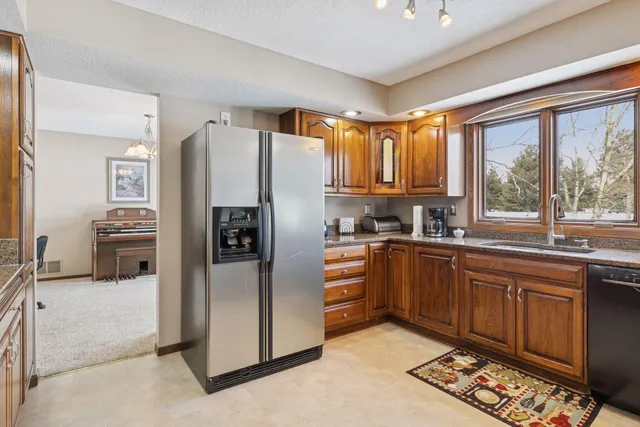 $650,000 | 6233 Kelvin Avenue North, Stillwater, MN 55082