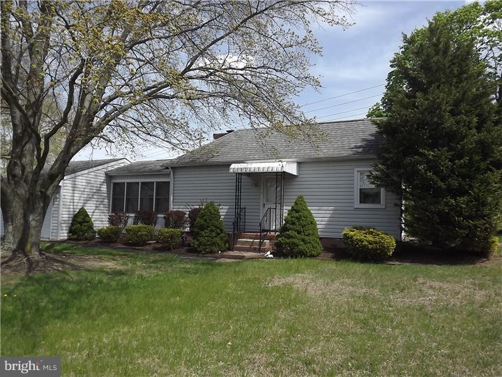 268 Harmony Road Gibbstown, NJ 08027 - Photo 3 of 14 Gallery Image 3