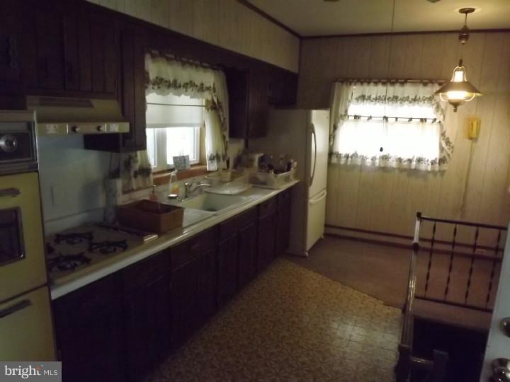 268 Harmony Road Gibbstown, NJ 08027 - Photo 5 of 14 Gallery Image 5