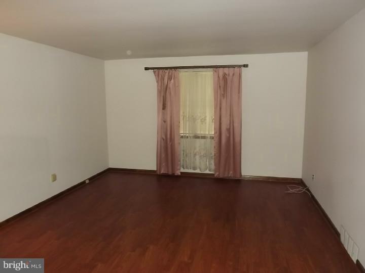 268 Harmony Road Gibbstown, NJ 08027 - Photo 10 of 14 Gallery Image 10