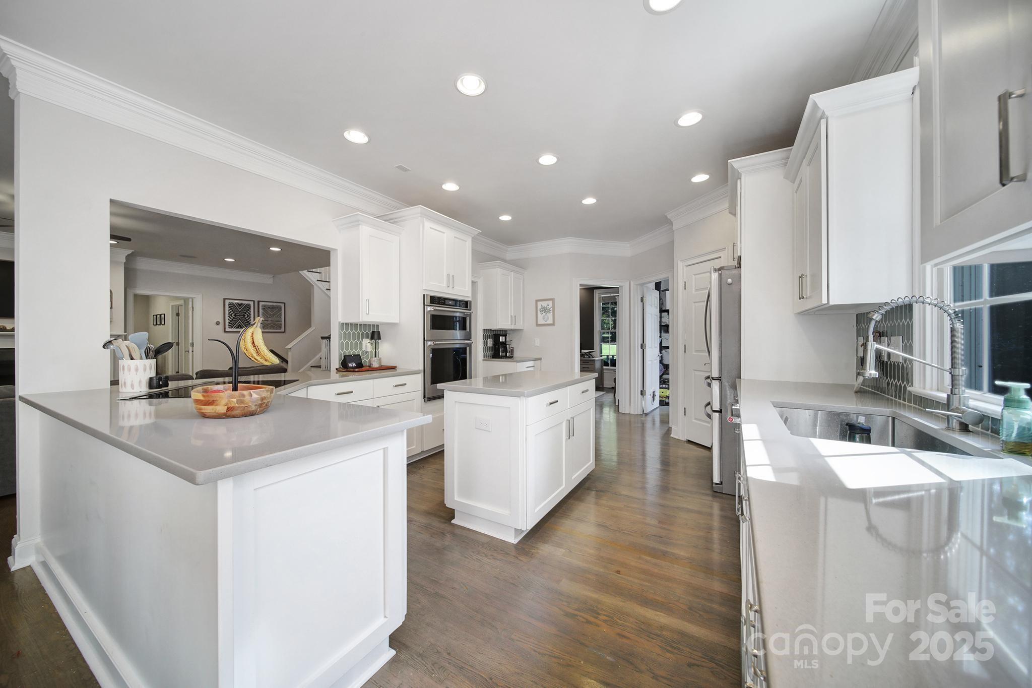 1674 Caille Court Fort Mill, SC 29708 - Photo 10 of 38 Gallery Image 10