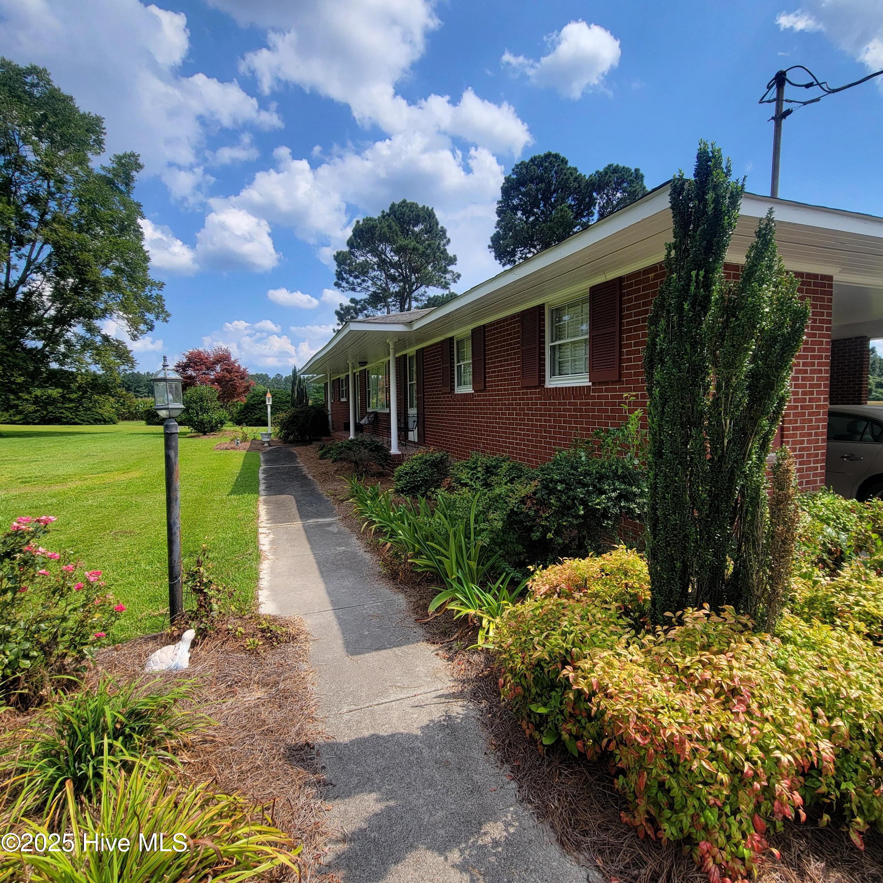 6185 Slocum Trail Atkinson, NC 28421 - Photo 9 of 45 20250727_154342