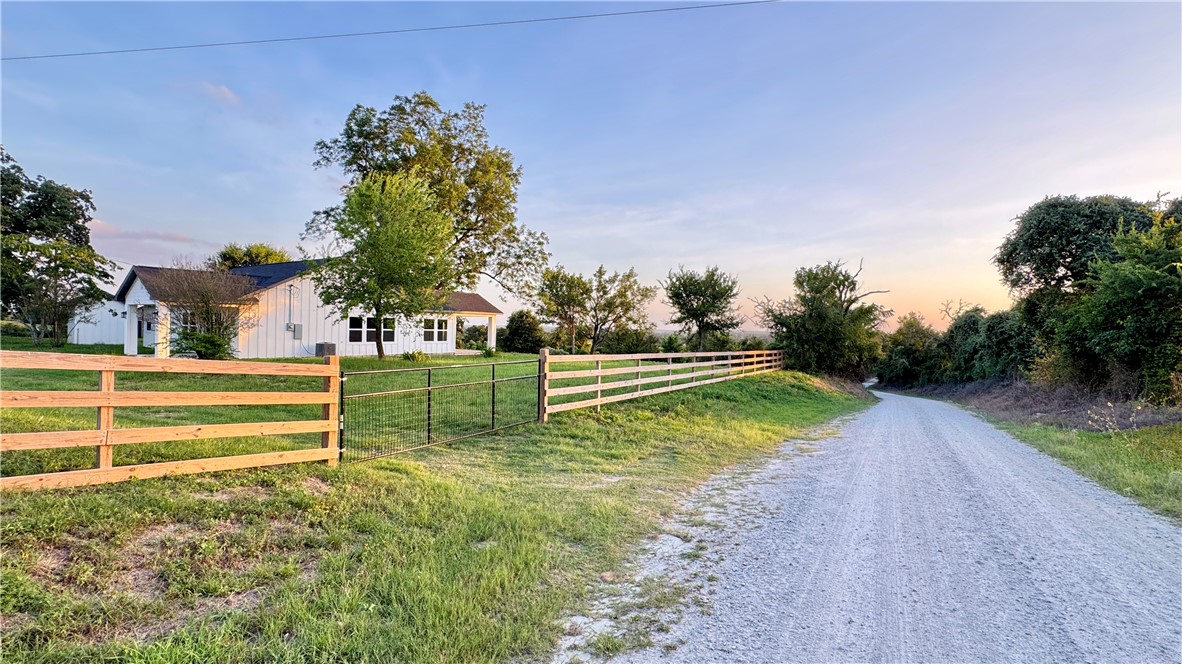 3917 Harbor Bolton Road Franklin, TX 77856 - Photo 2 of 32 Gallery Image 2