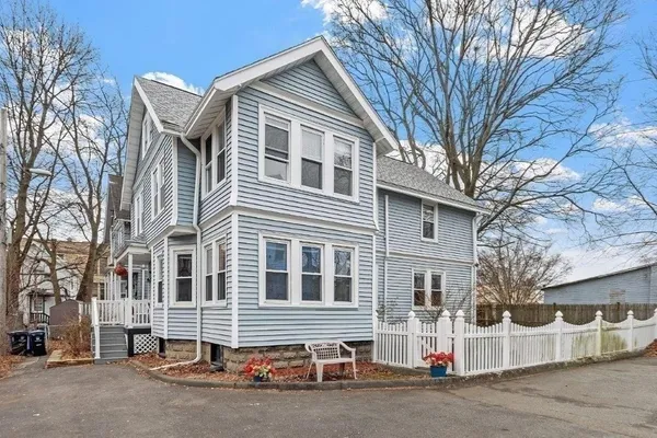 $2,200 | 1 Wentworth Terrace, Unit 1, Malden, MA 02148