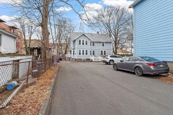 $2,200 | 1 Wentworth Terrace, Unit 1, Malden, MA 02148