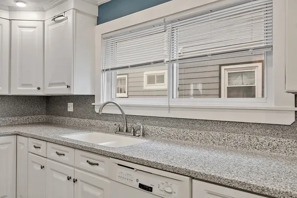 $2,200 | 1 Wentworth Terrace, Unit 1, Malden, MA 02148