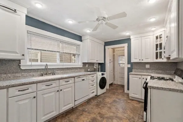 $2,200 | 1 Wentworth Terrace, Unit 1, Malden, MA 02148