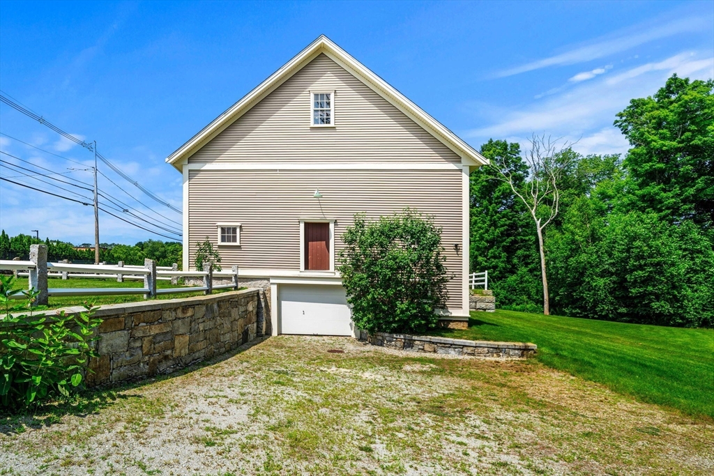 11 Maple Road Chelmsford, MA 01824 - Photo 33 of 40
