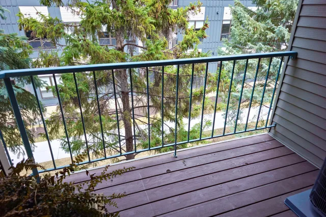 $185,900 | 32 11th Avenue South, Unit 305, Hopkins, MN 55343