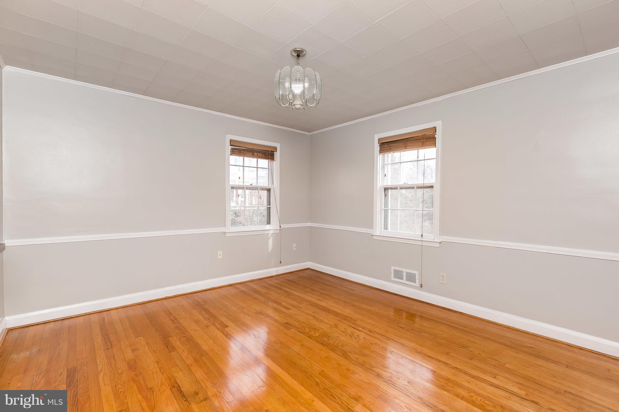 7116 York Road Baltimore, MD 21212 - Photo 3 of 30 Dining Room