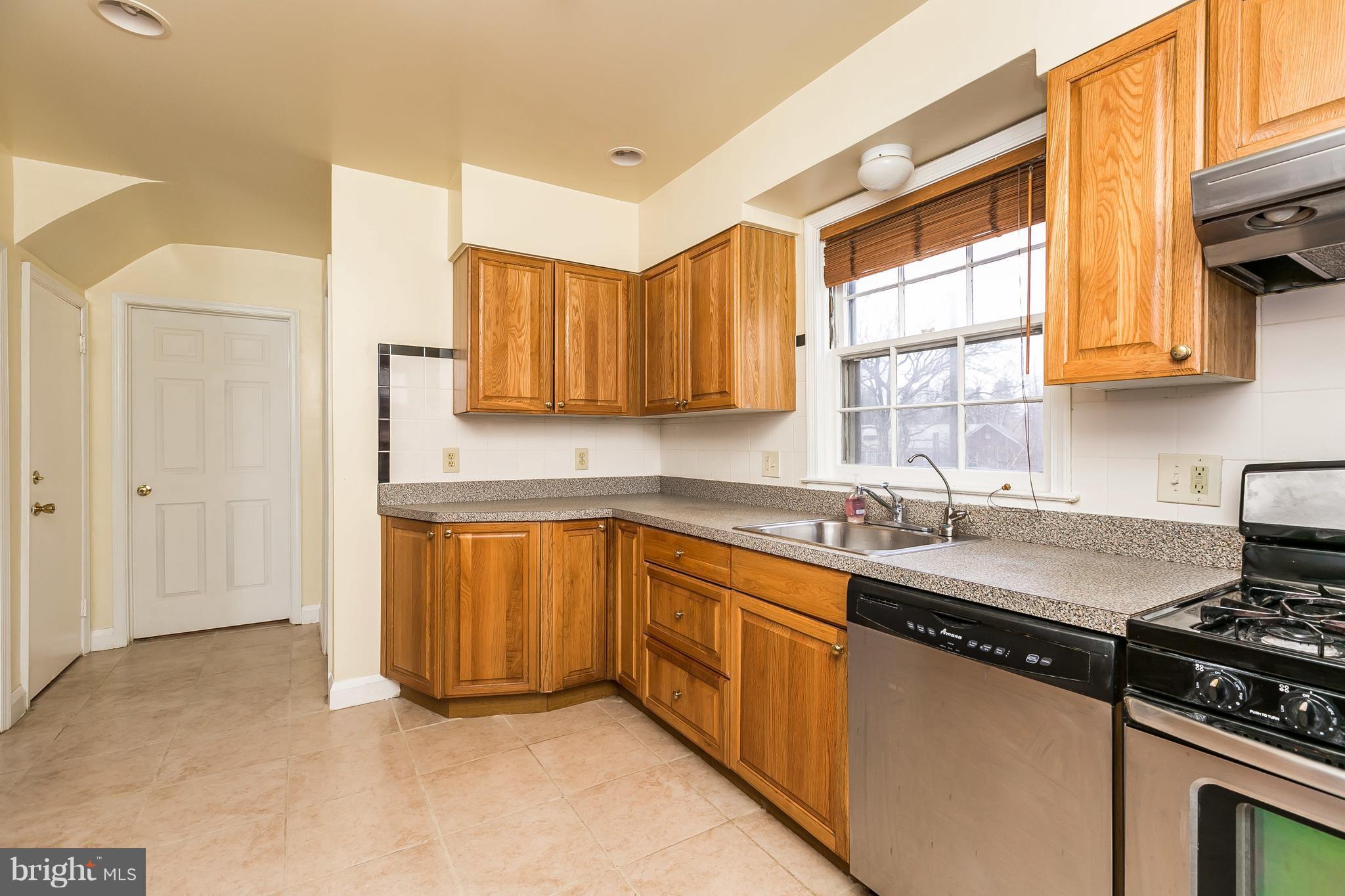 7116 York Road Baltimore, MD 21212 - Photo 7 of 30 Kitchen