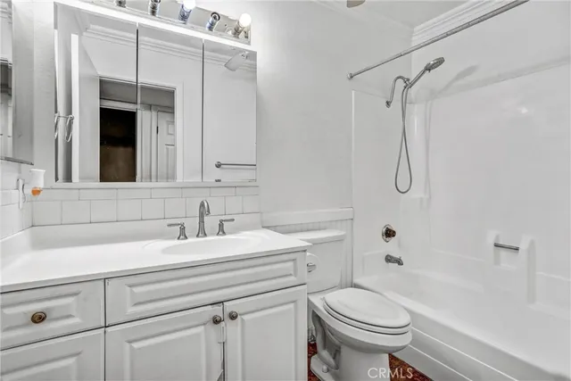 a view of a pathway of a house