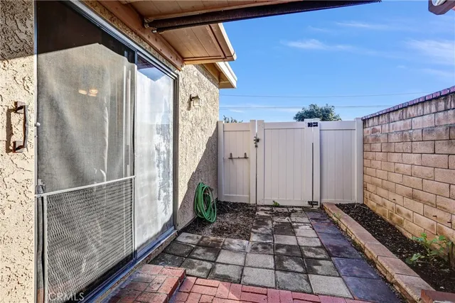 a picture of city view