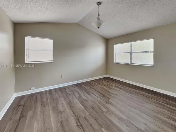 $4,220 | Sunset, Miami, FL 33173