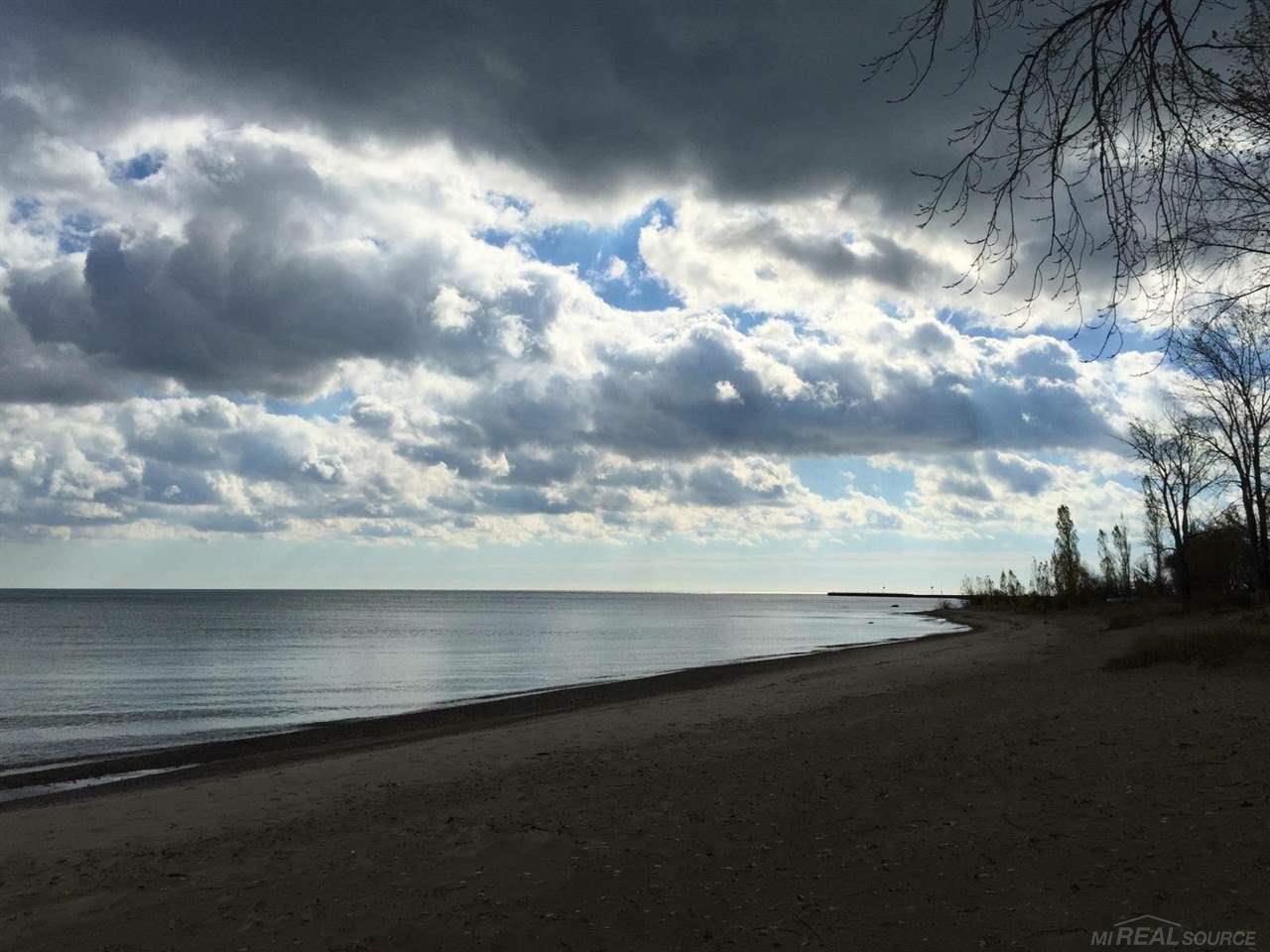 260 North Lakeshore Road Port Sanilac, MI 48469 - Photo 10 of 23