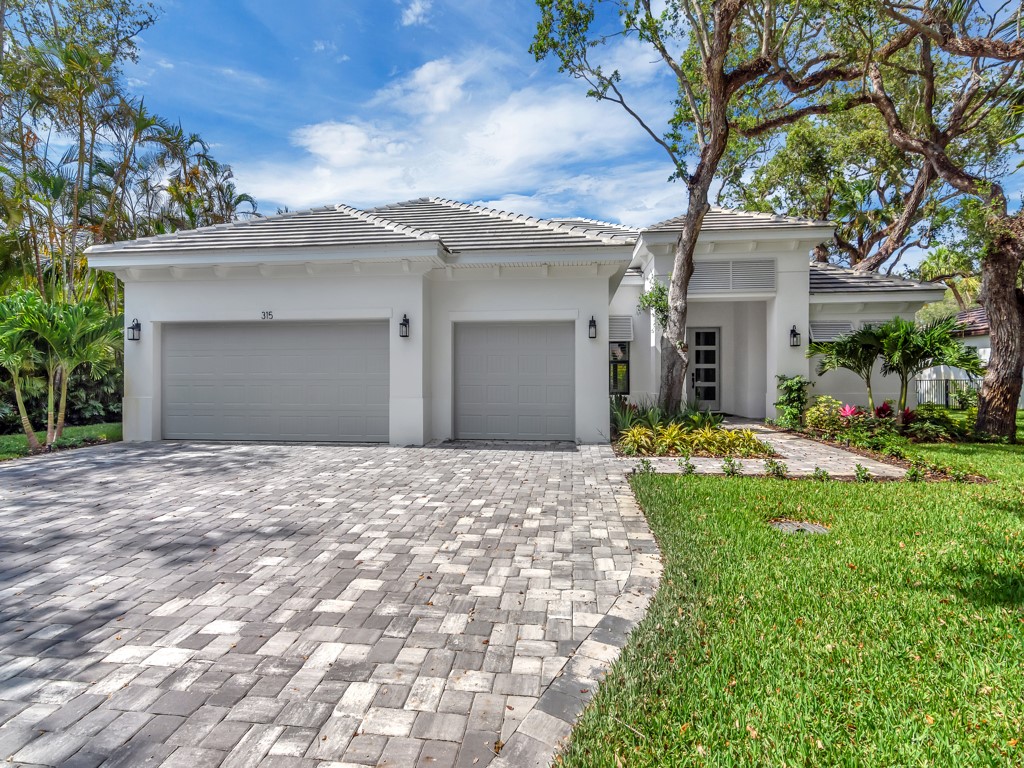315 Holly Road Vero Beach, FL 32963 - Photo 1 of 36 Gallery Image 1