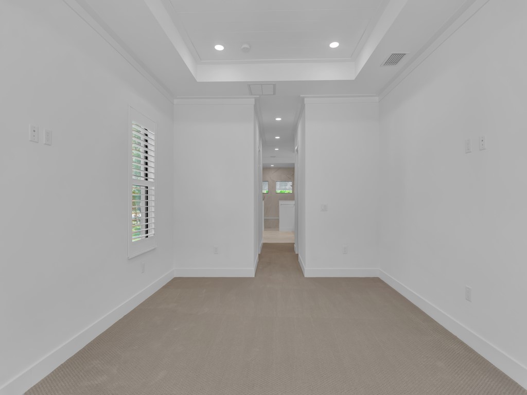 315 Holly Road Vero Beach, FL 32963 - Photo 17 of 36 Gallery Image 17