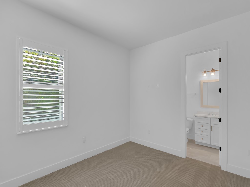 315 Holly Road Vero Beach, FL 32963 - Photo 20 of 36 Gallery Image 20