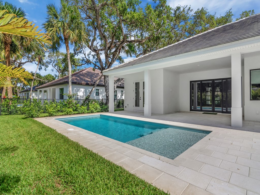 315 Holly Road Vero Beach, FL 32963 - Photo 29 of 36 Gallery Image 29