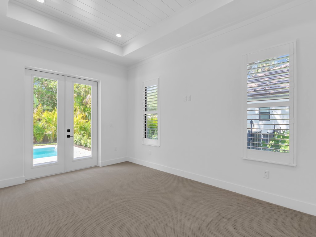 315 Holly Road Vero Beach, FL 32963 - Photo 10 of 36 Gallery Image 10