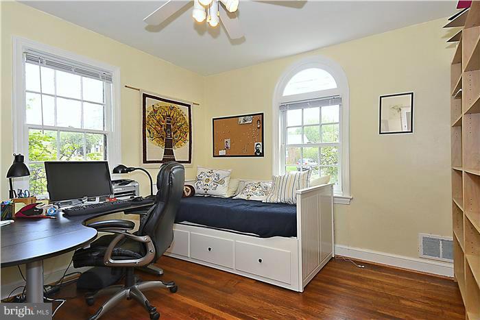 602 Forest Glen Road Silver Spring, MD 20901 - Photo 17 of 26 Bedroom