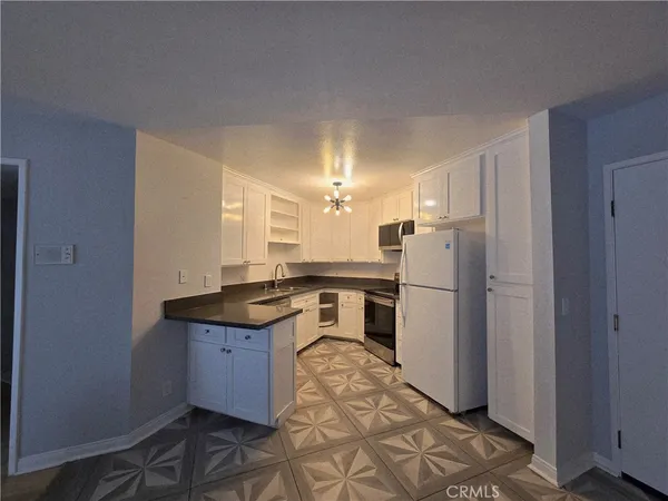$2,950 | 3961 Via Marisol, Los Angeles, CA 90042