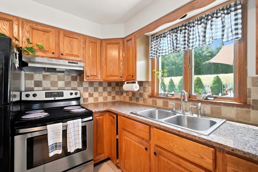 195 Brimfield Road Monson, MA 01057 - Photo 14 of 42
