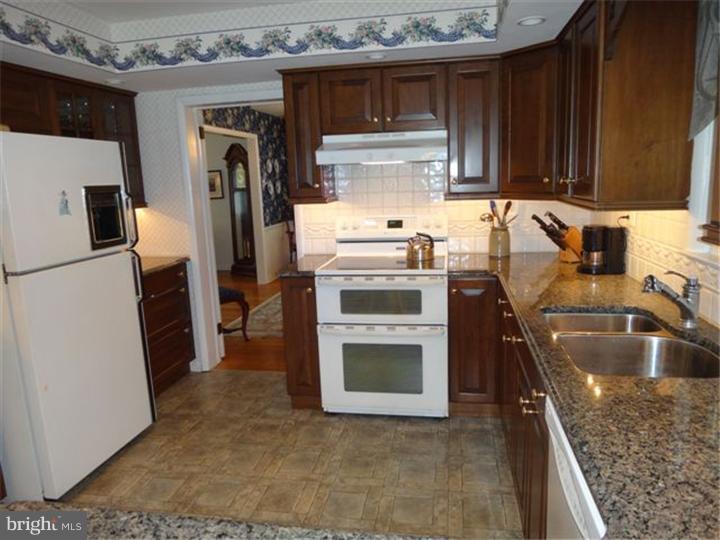 121 Deerfield Road Broomall, PA 19008 - Photo 11 of 25 Gallery Image 11