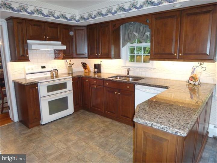 121 Deerfield Road Broomall, PA 19008 - Photo 12 of 25 Gallery Image 12