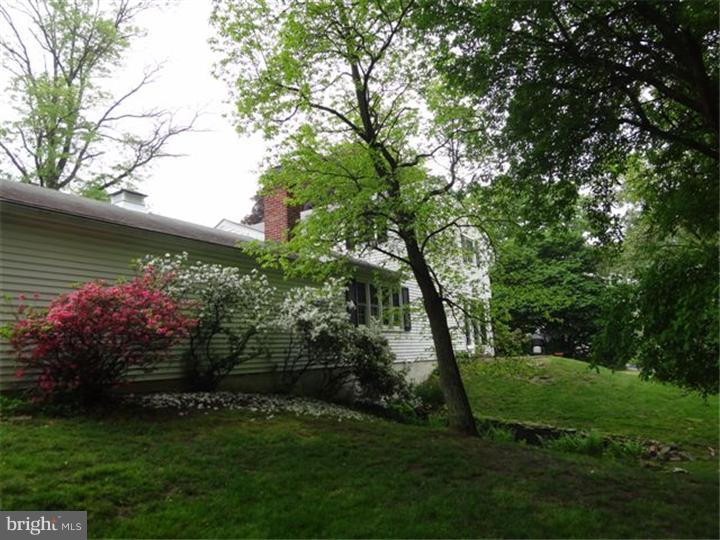 121 Deerfield Road Broomall, PA 19008 - Photo 3 of 25 Gallery Image 3