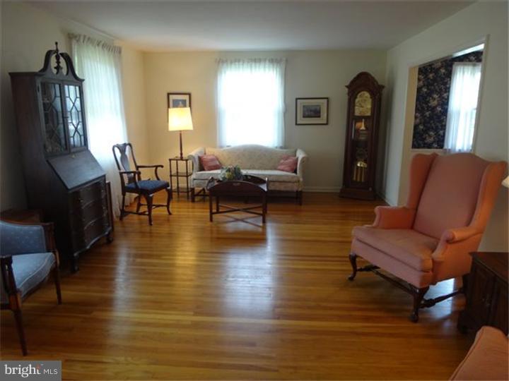 121 Deerfield Road Broomall, PA 19008 - Photo 5 of 25 Gallery Image 5